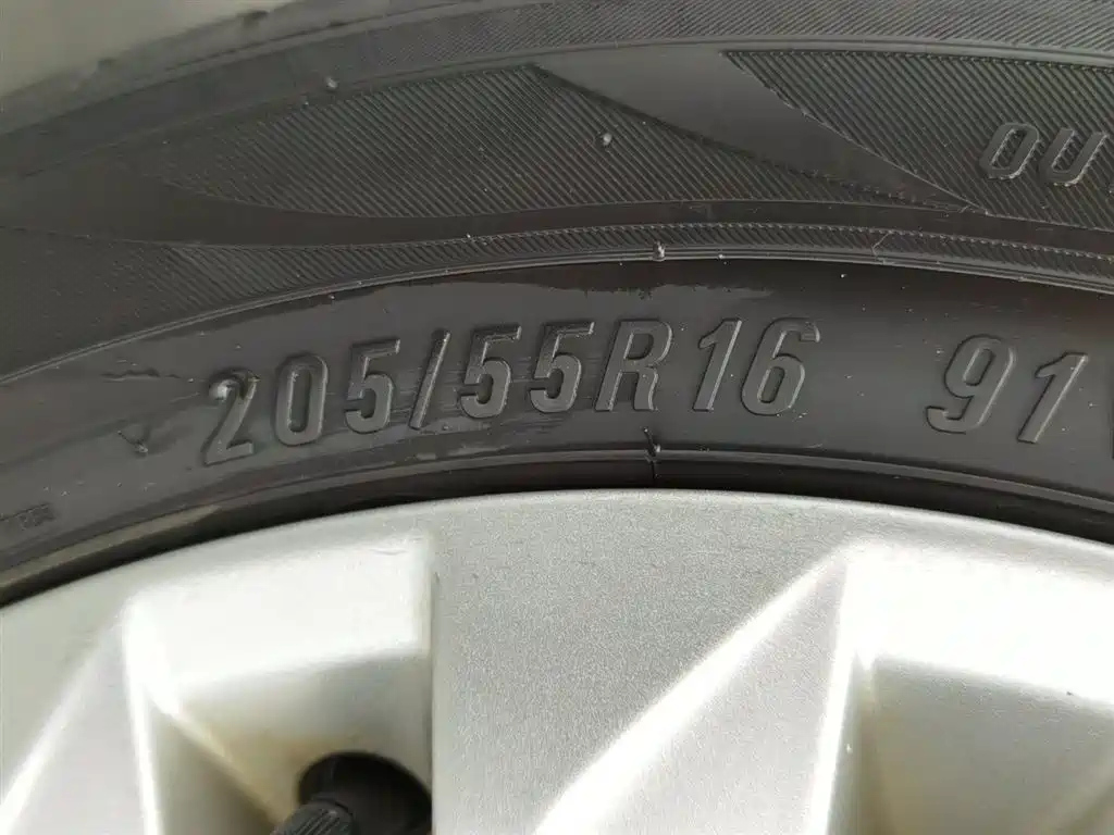 VOLKSWAGEN LAVIDA 2021