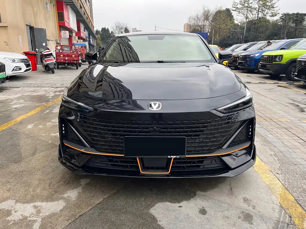 CHANGAN UNI-V 2023