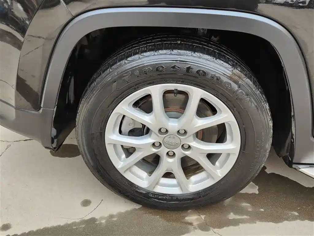 JEEP CHEROKEE 2019