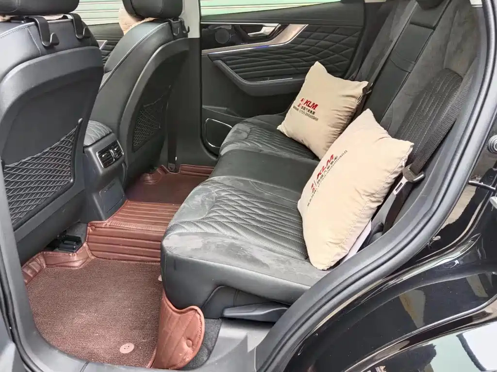 HONGQI HS5 2023