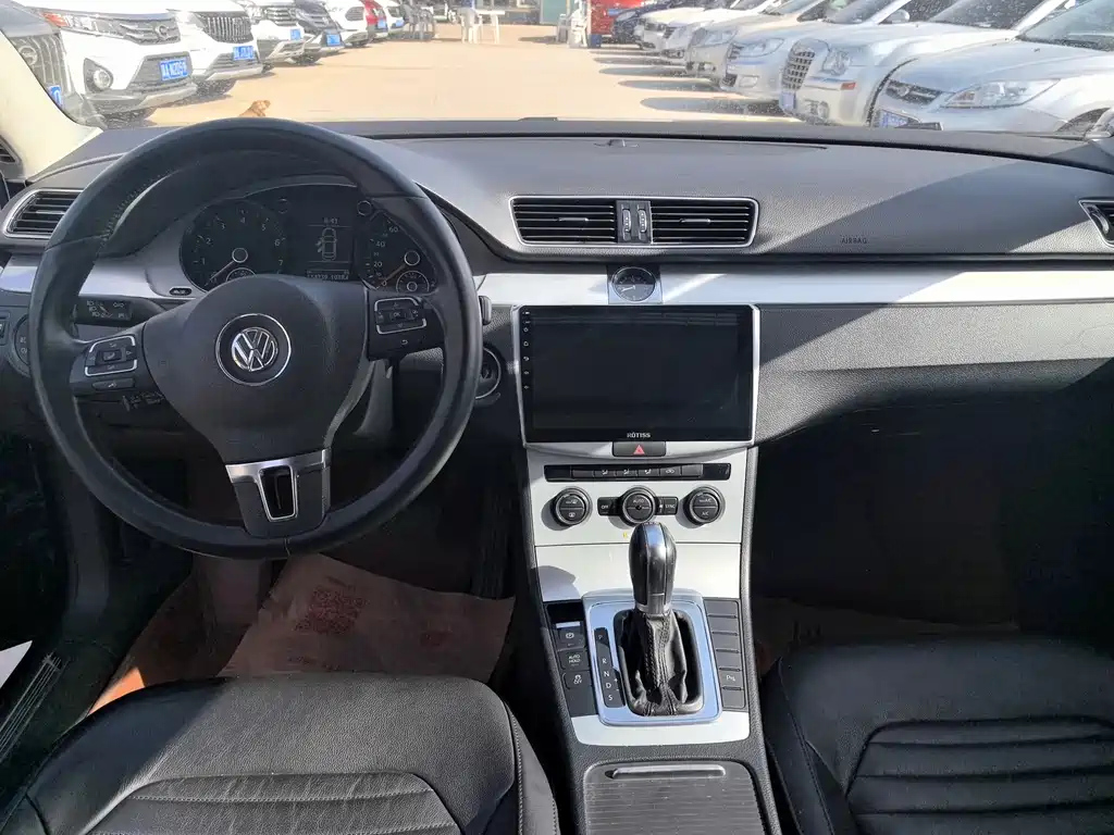 VOLKSWAGEN MAGOTAN 2016
