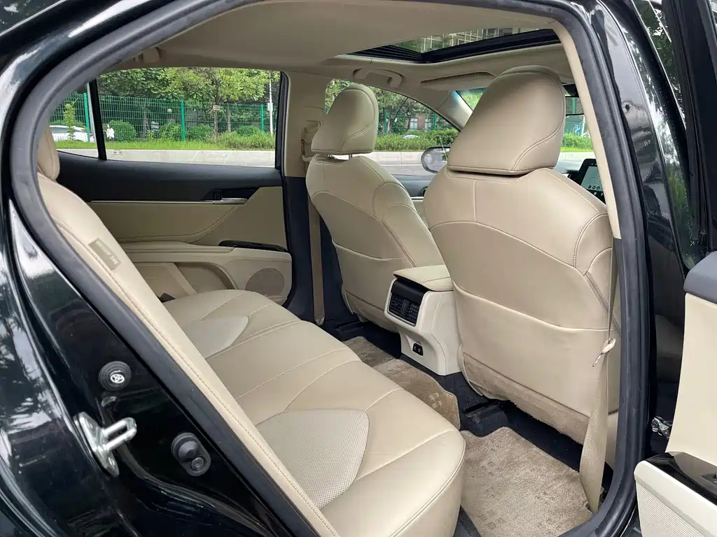 TOYOTA CAMRY 2021