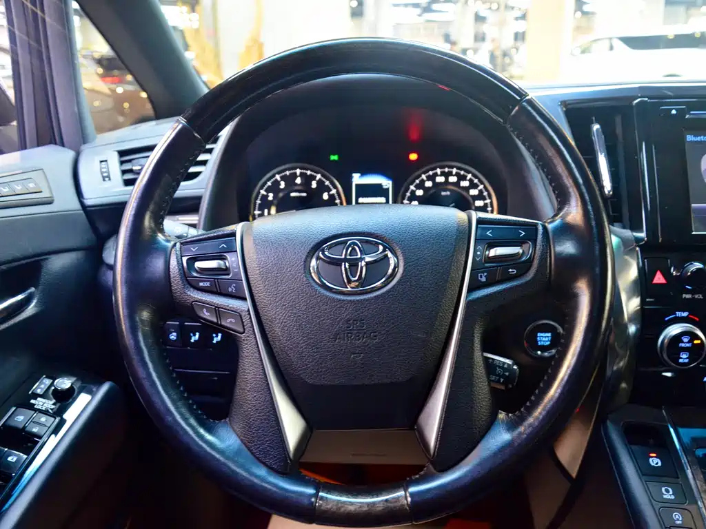 TOYOTA ALPHARD 2020