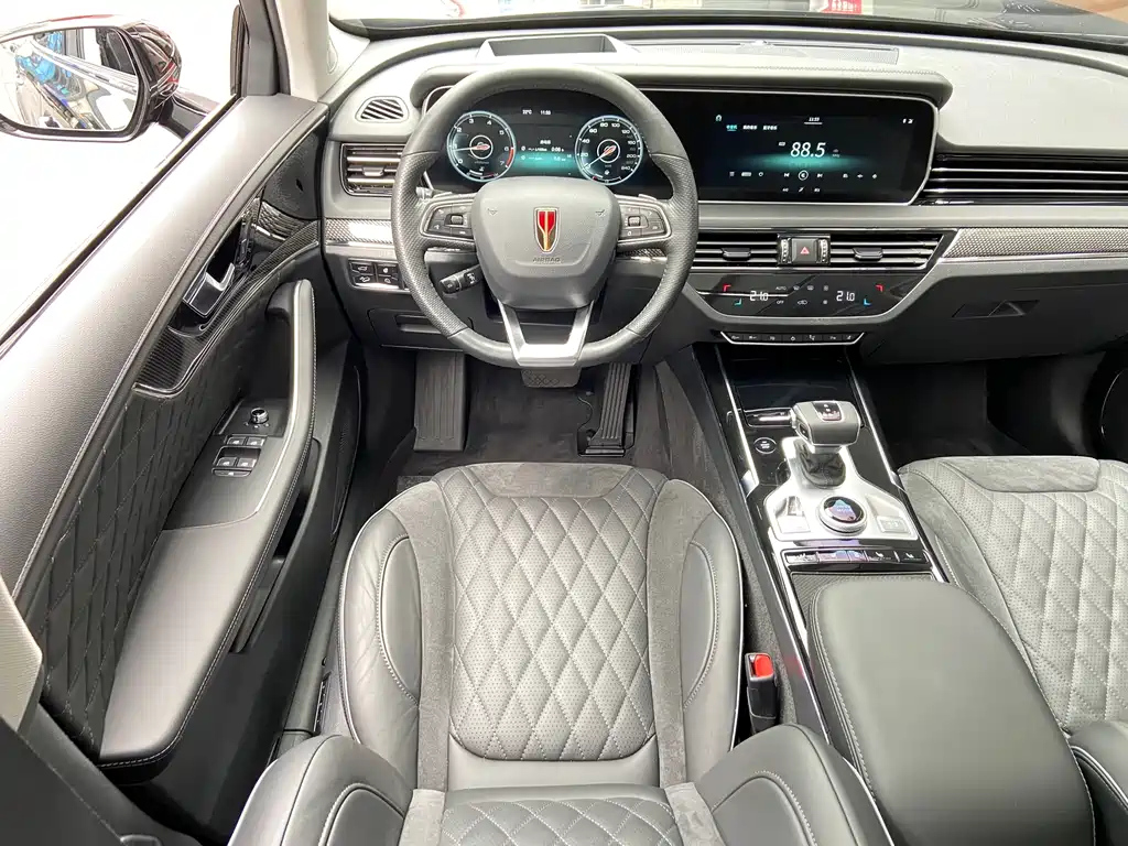 HONGQI HS5 2020