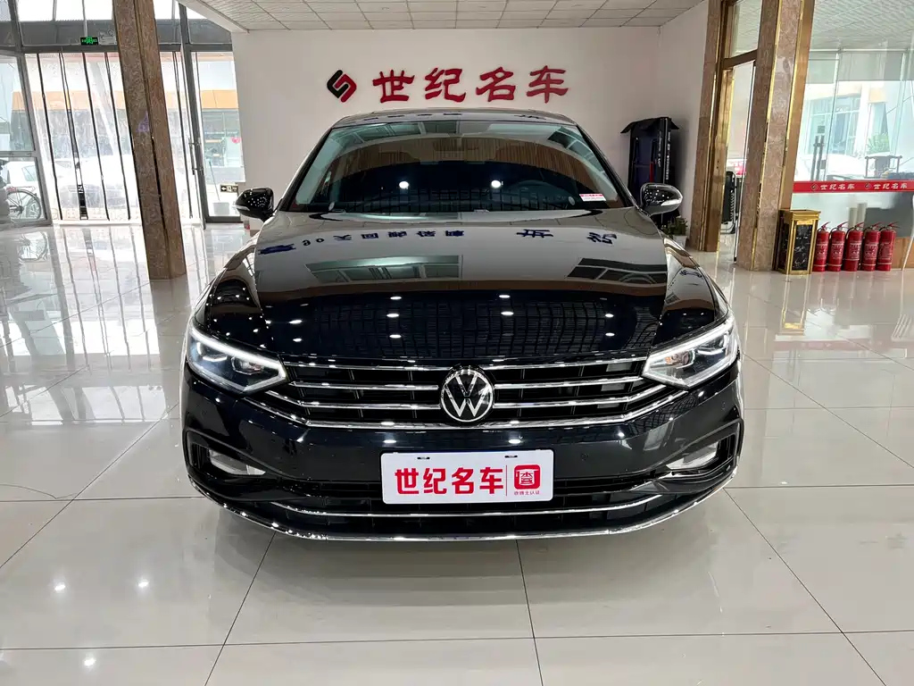 VOLKSWAGEN MAGOTAN 2022