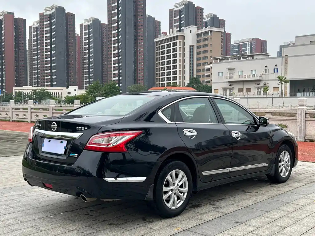 NISSAN TEANA 2016
