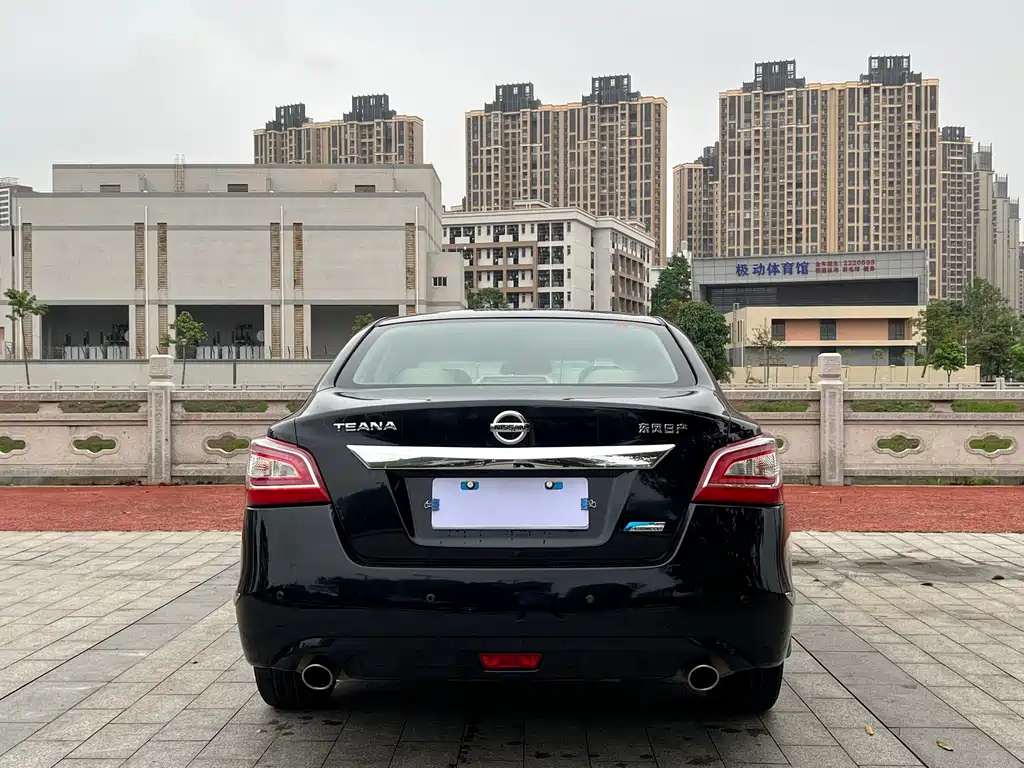 NISSAN TEANA 2016