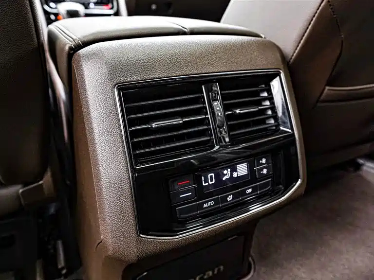 VOLKSWAGEN VILORAN 2022