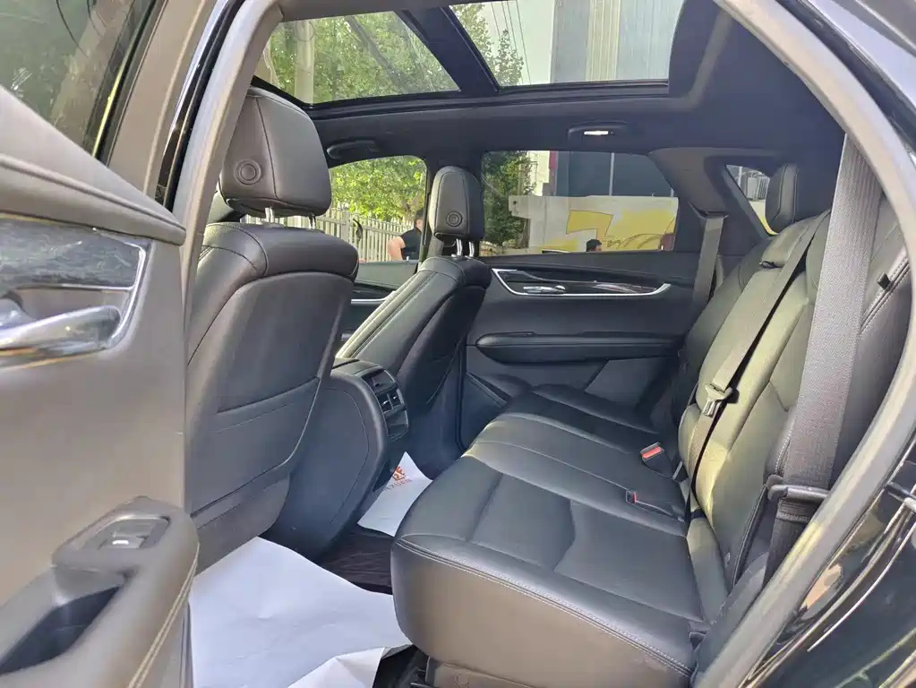 CADILLAC XT5 2021