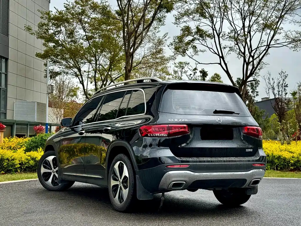 MERCEDES BENZ GLB 2022