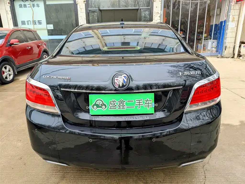BUICK LACROSSE 2012