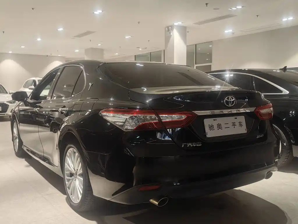 TOYOTA CAMRY 2020