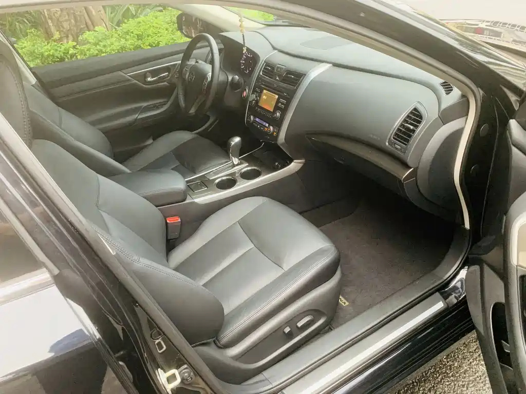 NISSAN TEANA 2016