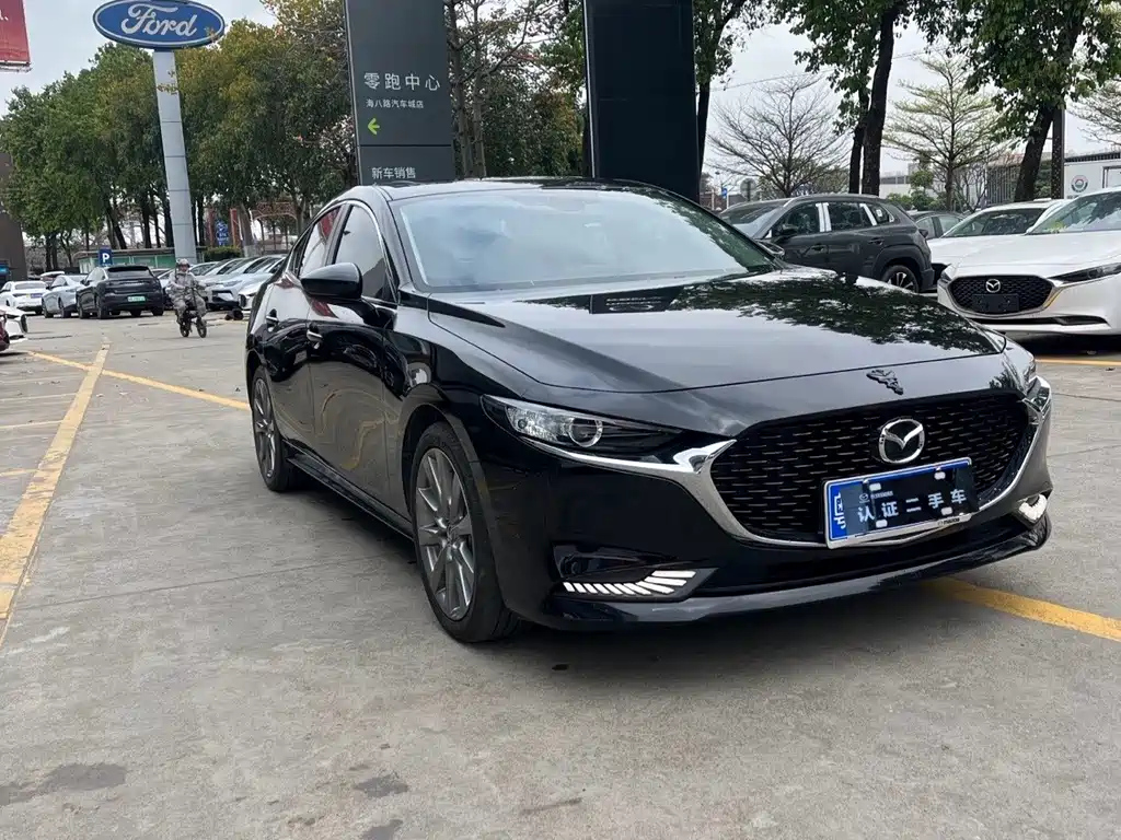 MAZDA 3 AXELA 2022