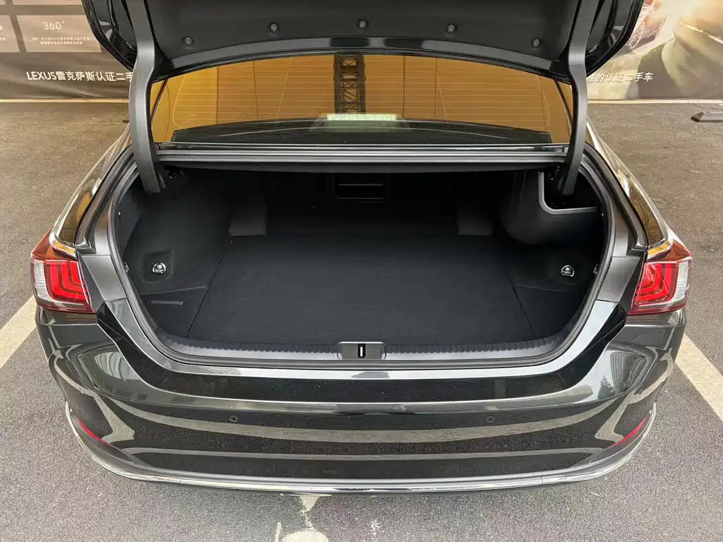 LEXUS ES 2022