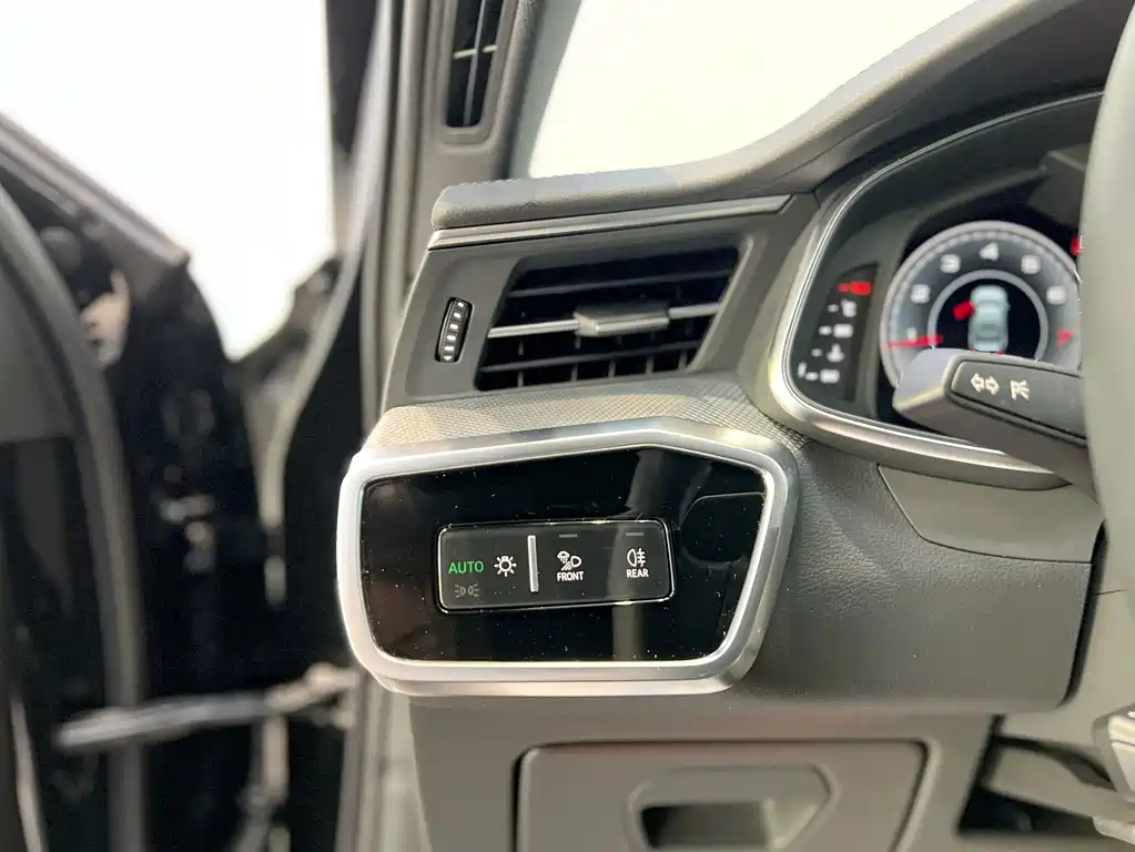 AUDI A6L 2023