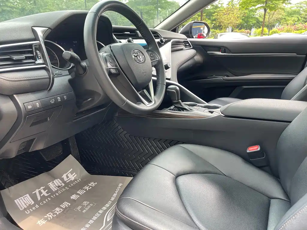 TOYOTA CAMRY 2020