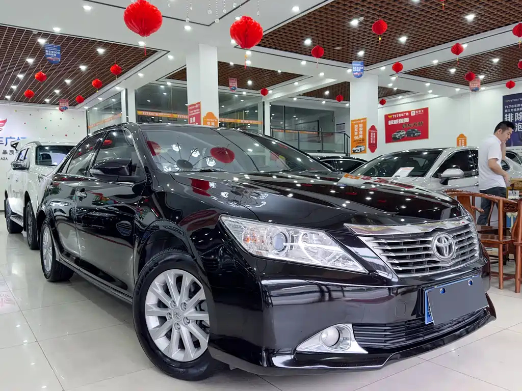 TOYOTA CAMRY 2014