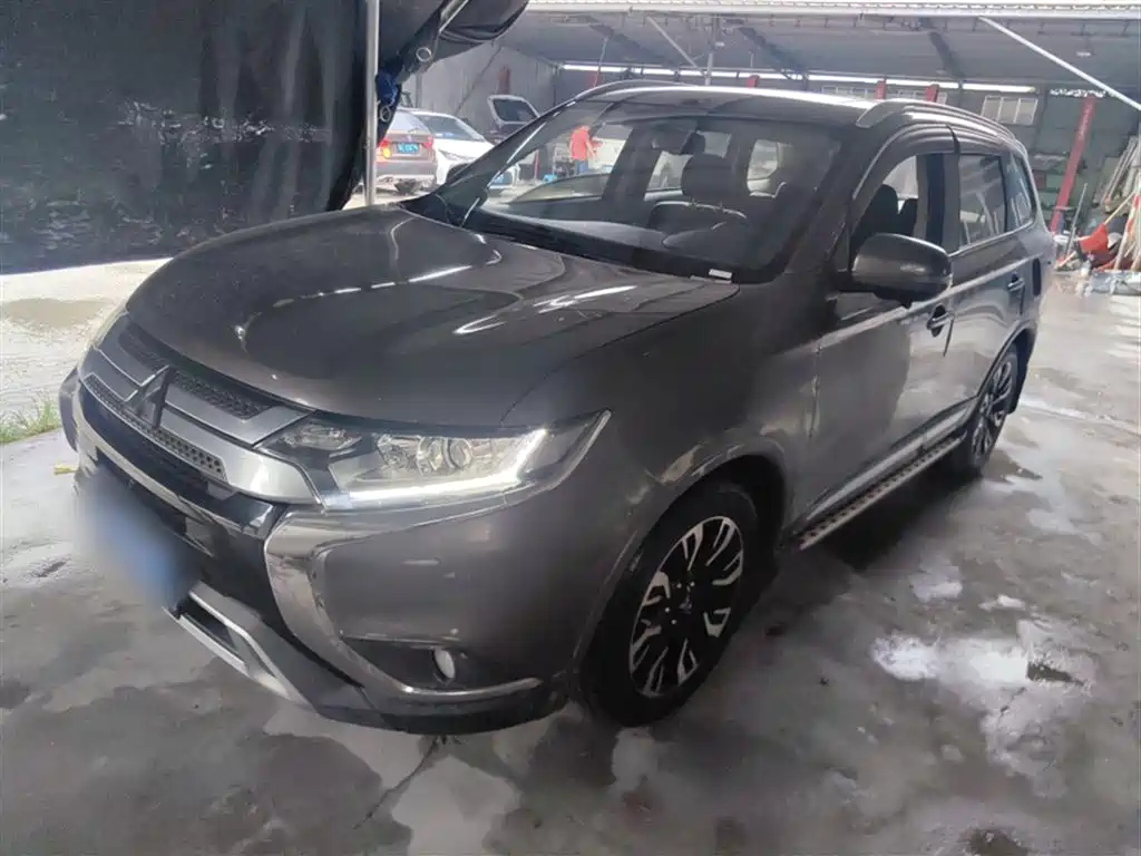 MITSUBISHI OUTLANDER 2019