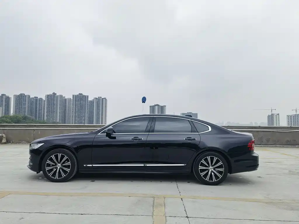 VOLVO S90 2020