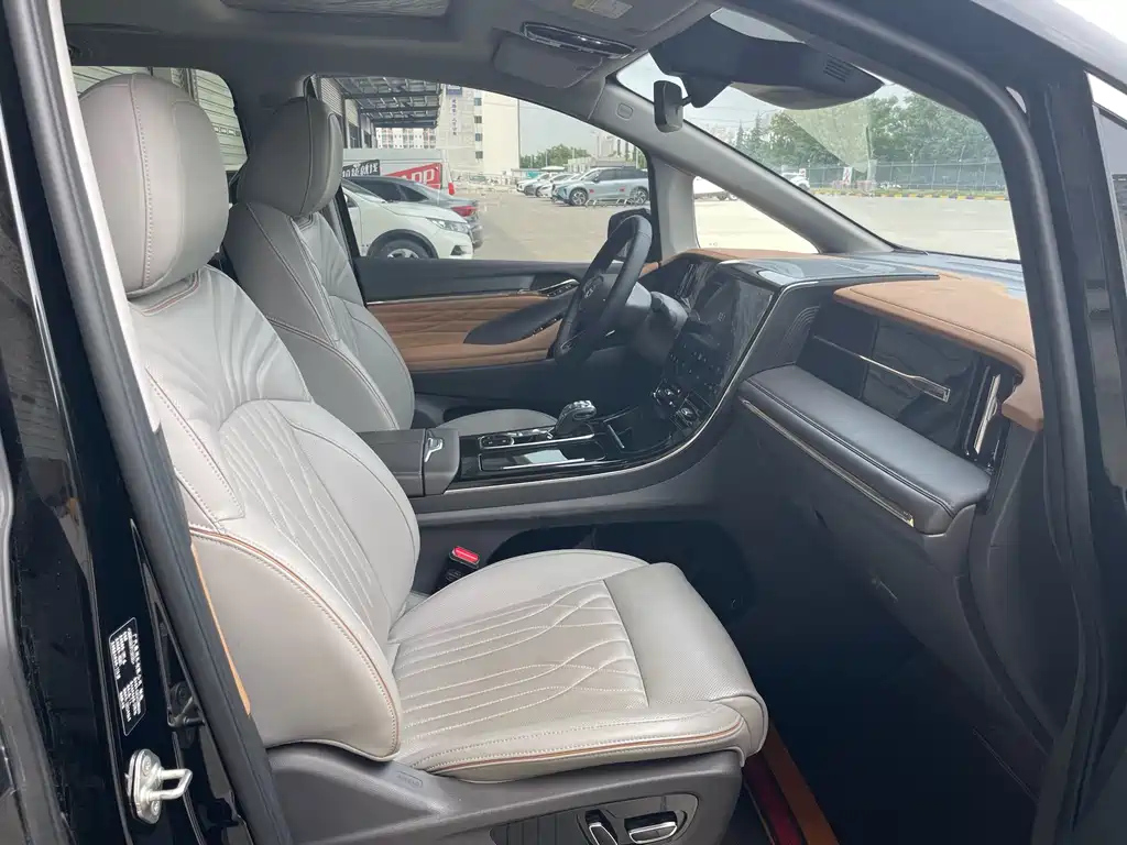 TRUMPCHI M8 2023