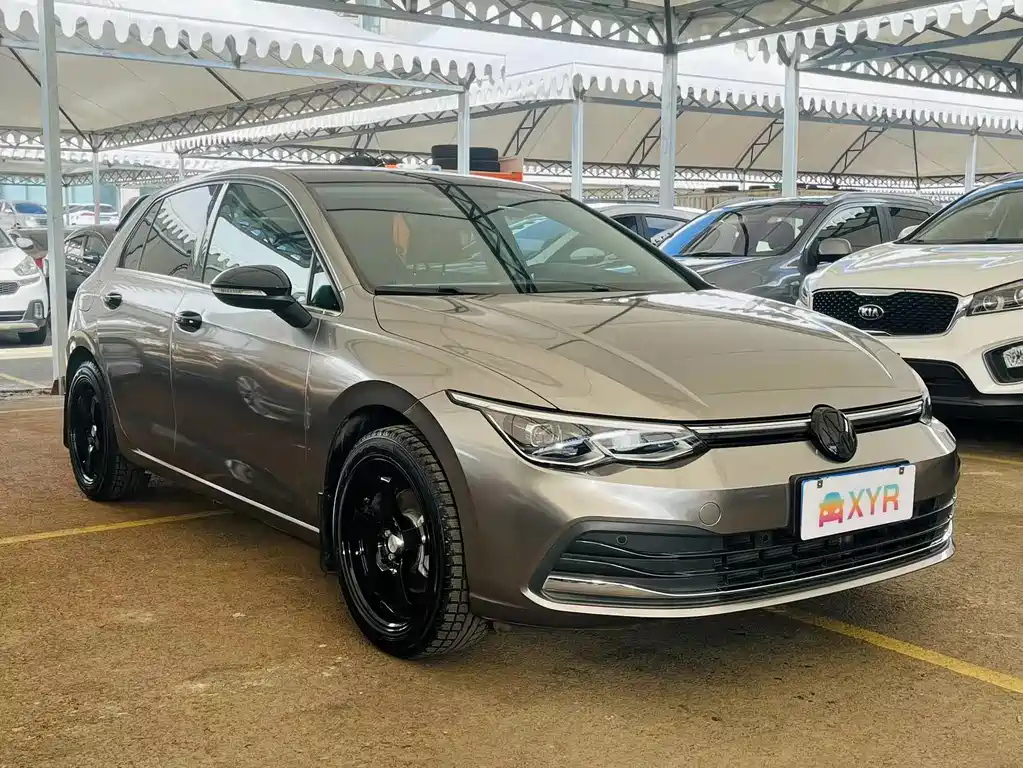 VOLKSWAGEN GOLF 2022