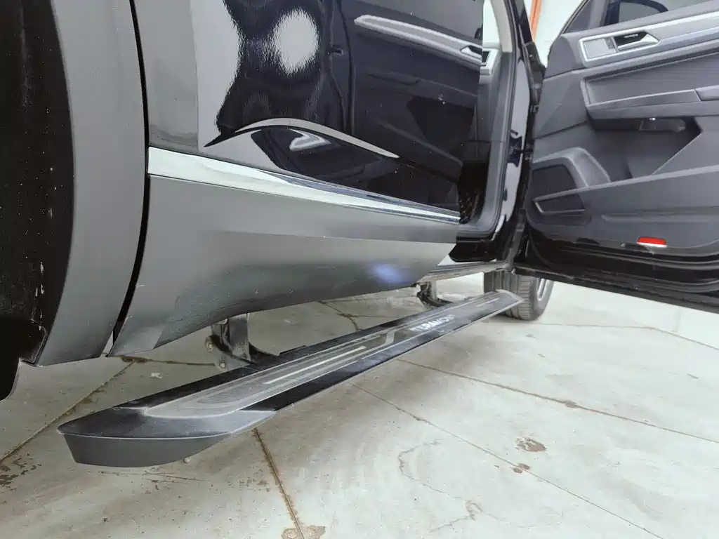 VOLKSWAGEN TOURAN 2020