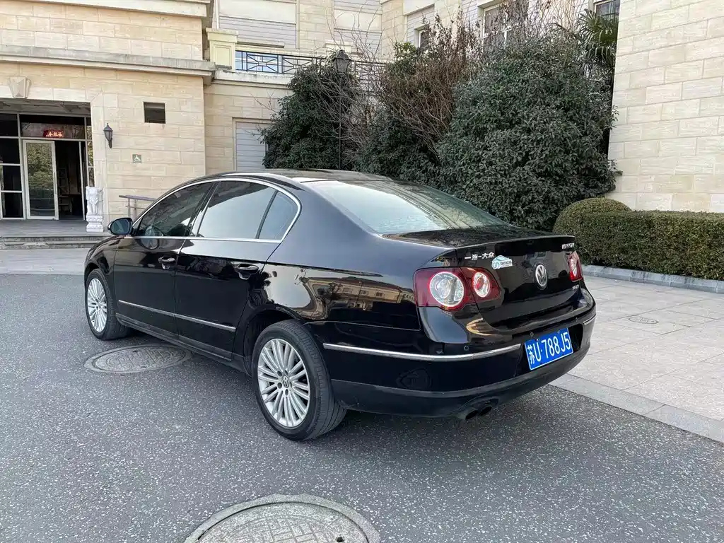 VOLKSWAGEN MAGOTAN 2010