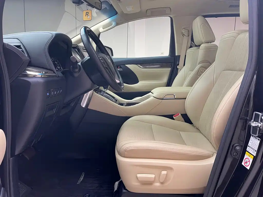 TOYOTA ALPHARD 2019