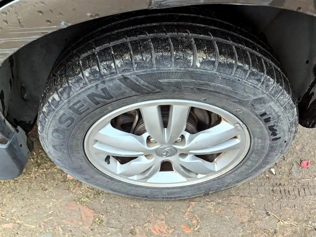 HYUNDAI TUCSON 2012