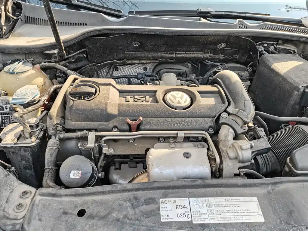 VOLKSWAGEN GOLF 2012