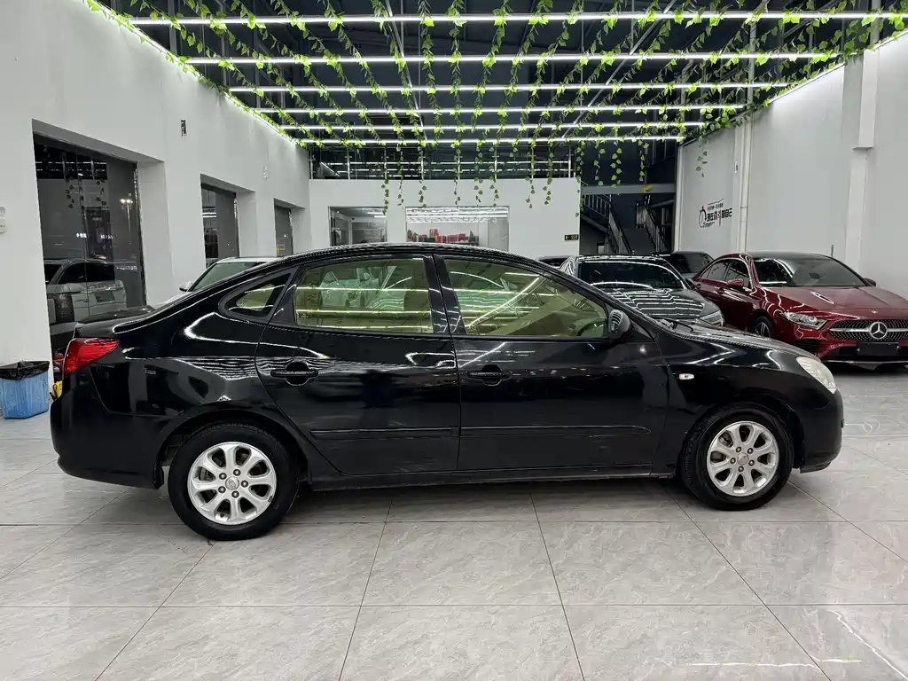 HYUNDAI CELESTA 2010