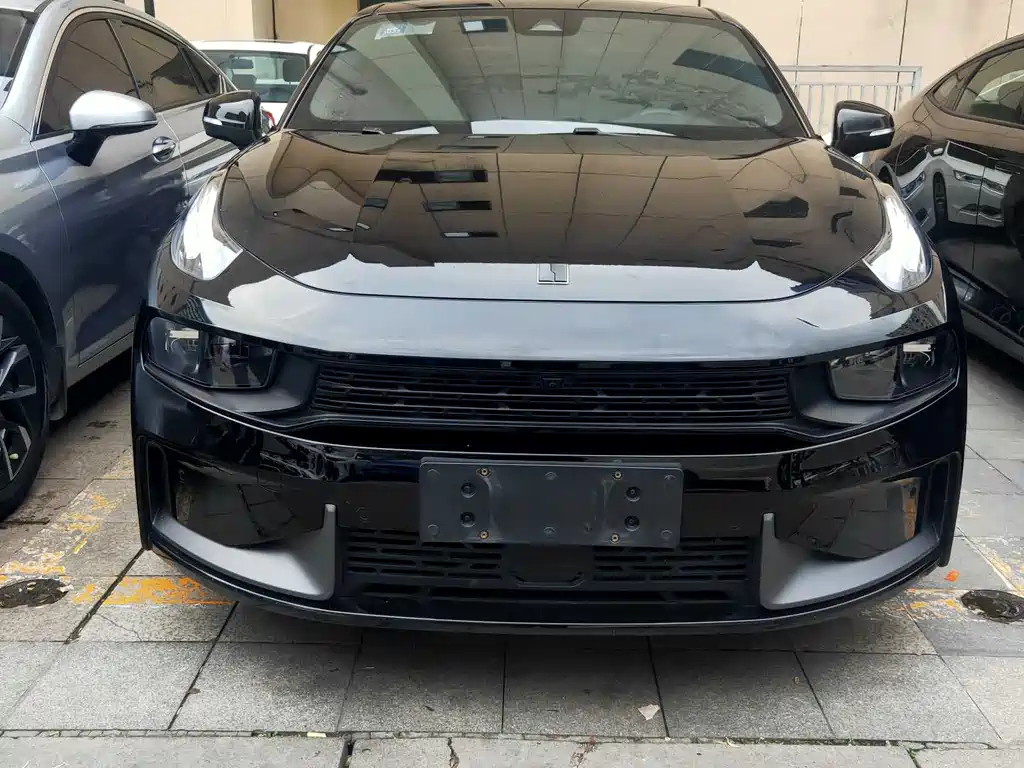 LYNK&CO 03 2020