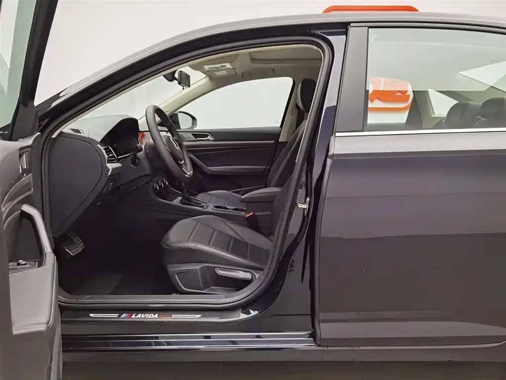 VOLKSWAGEN LAVIDA 2022