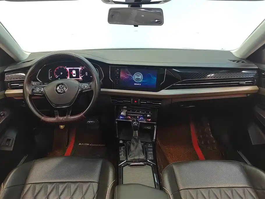 VOLKSWAGEN PASSAT 2020