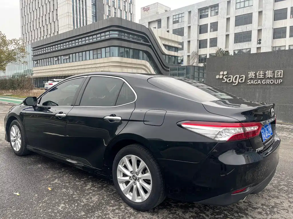 TOYOTA CAMRY 2019