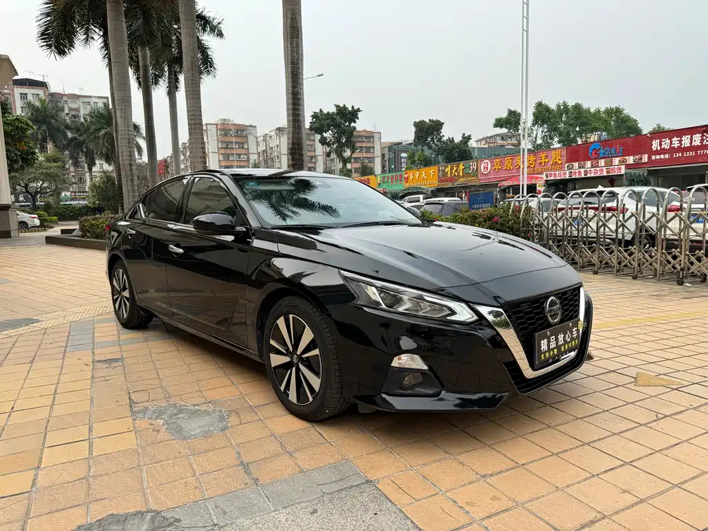 NISSAN TEANA 2022
