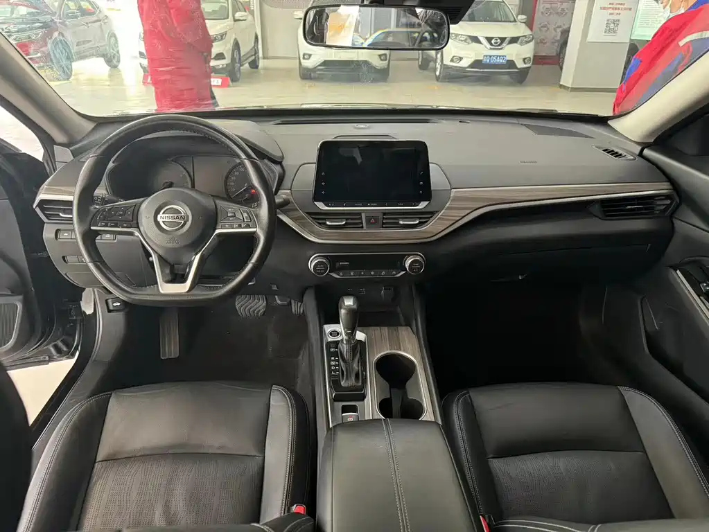NISSAN TEANA 2021