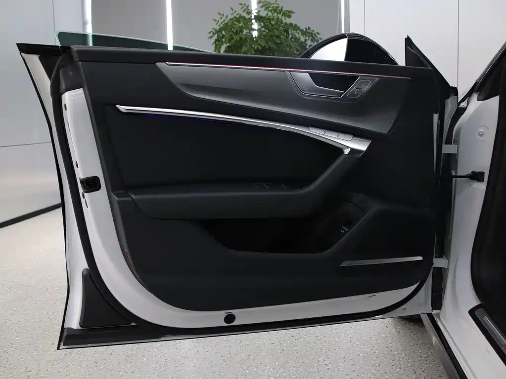 AUDI A7 2022