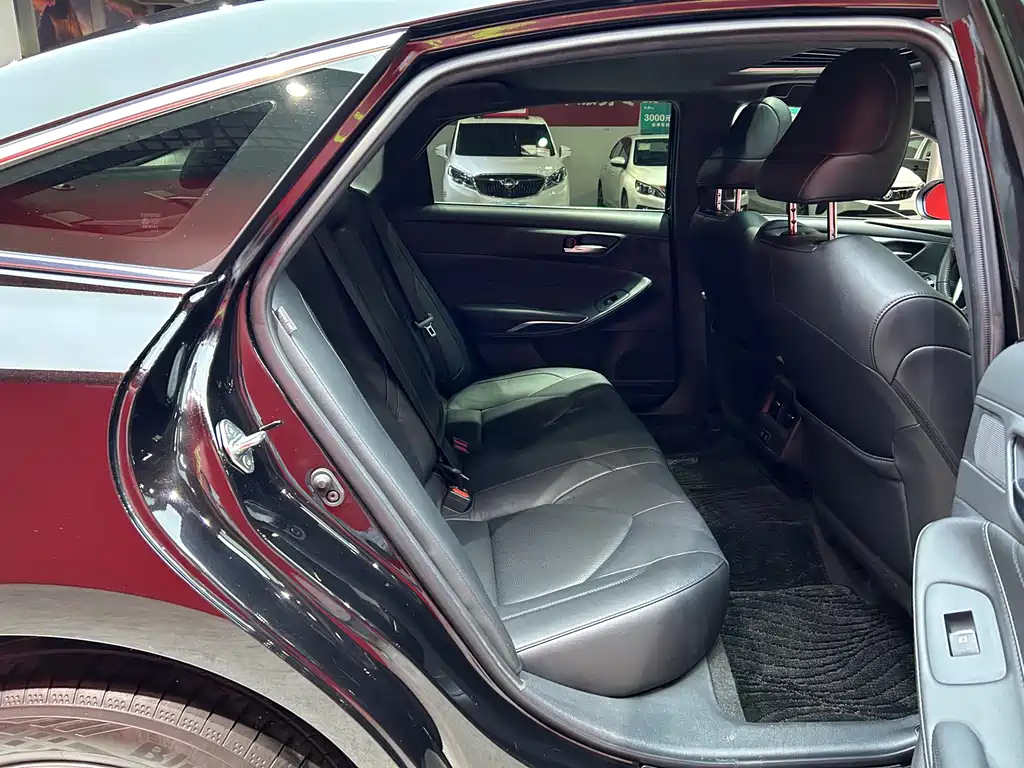 TOYOTA AVALON 2021