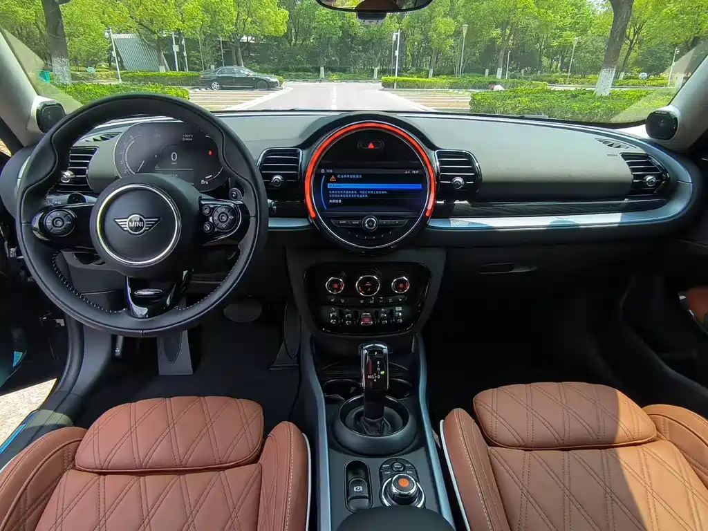 MINI CLUBMAN 2021