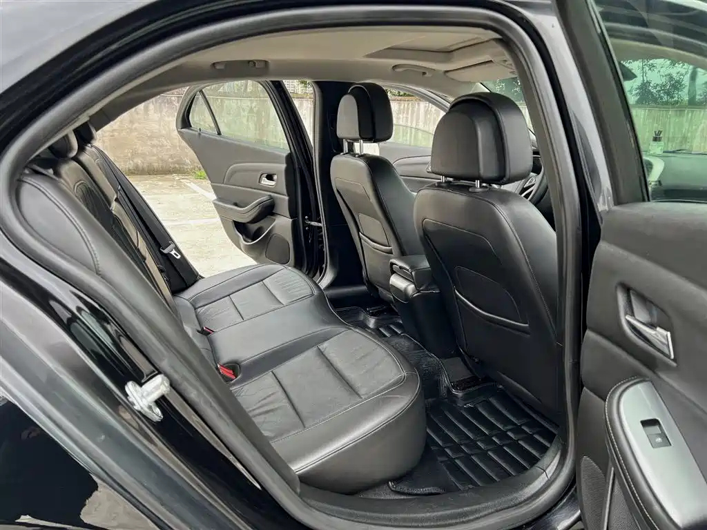 CHEVROLET MALIBU 2012