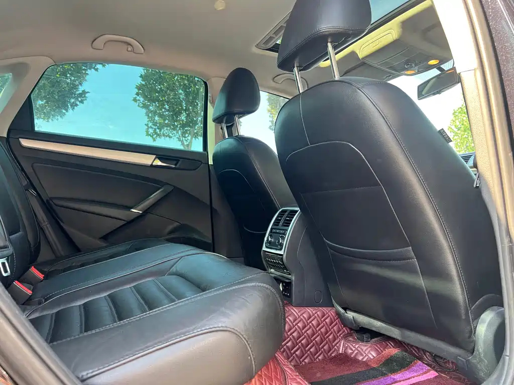 VOLKSWAGEN PASSAT 2015