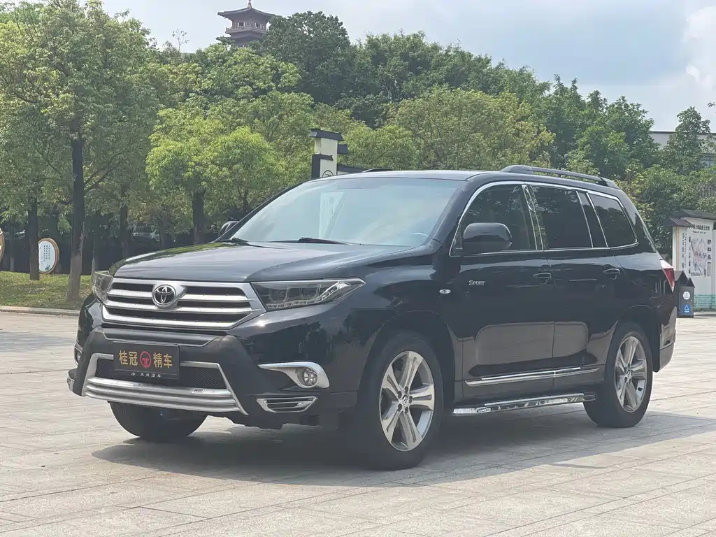 TOYOTA HIGHLANDER 2014