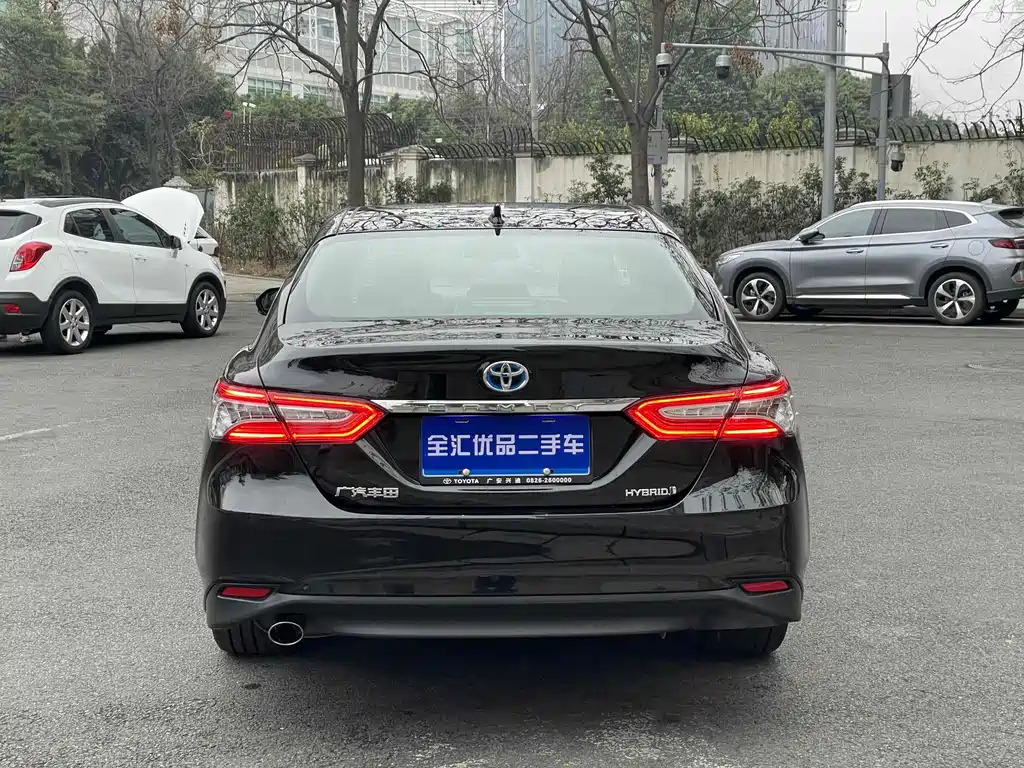 TOYOTA CAMRY 2021