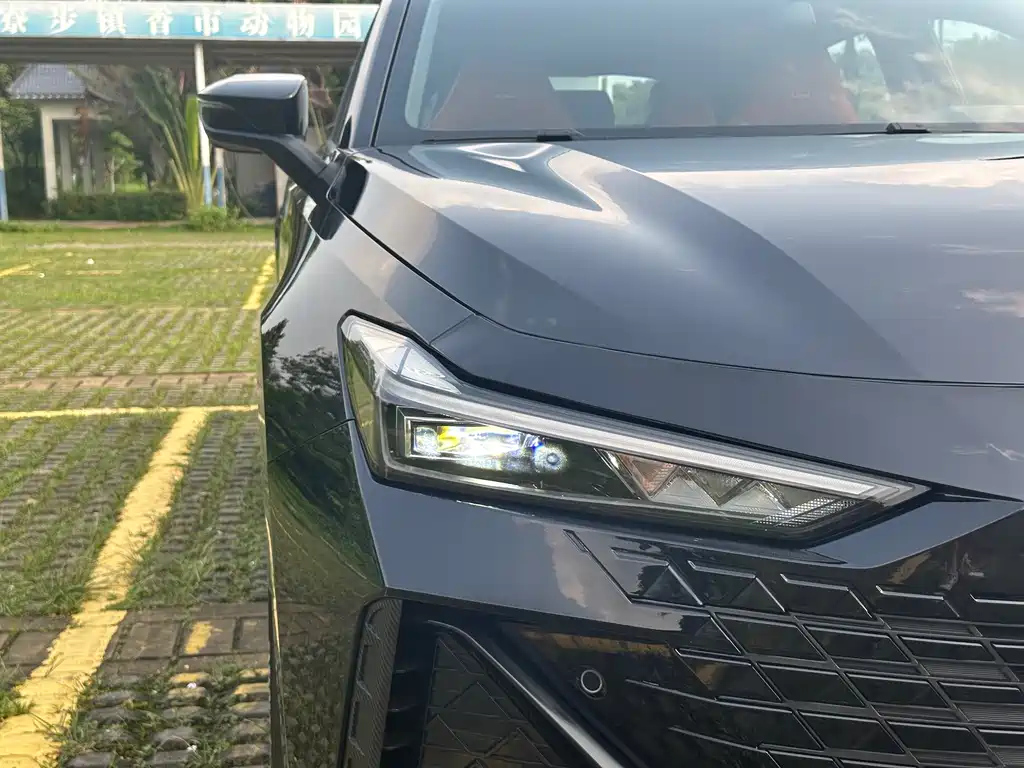 CHANGAN UNI-V 2023