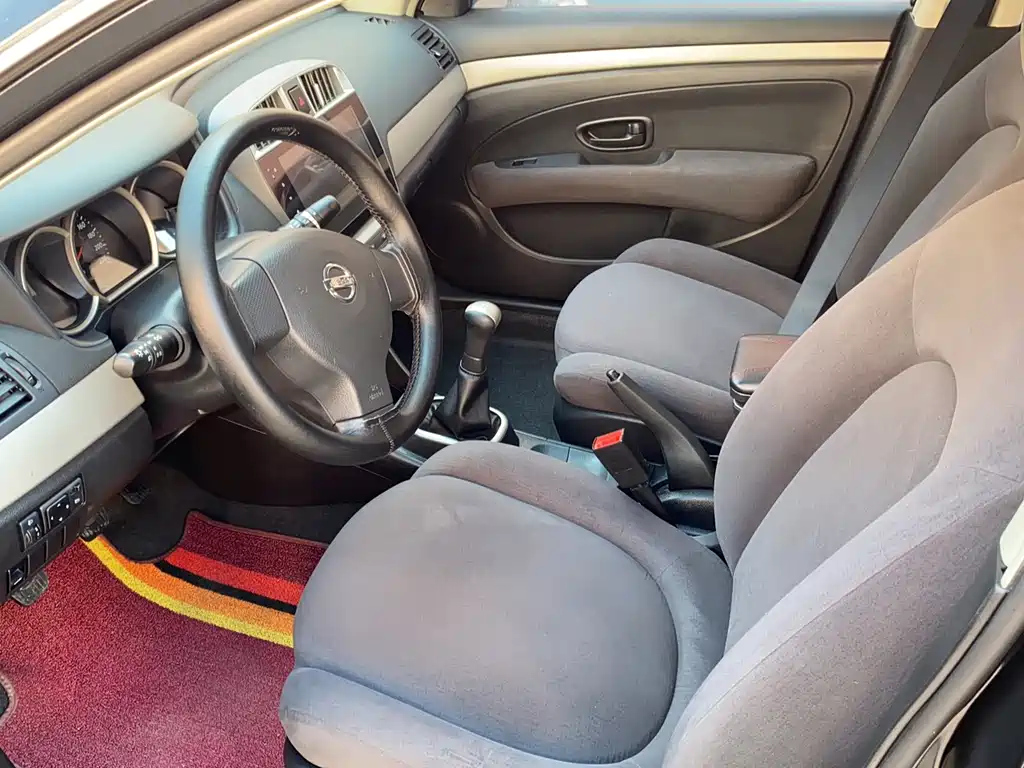 NISSAN SYLPHY 2018