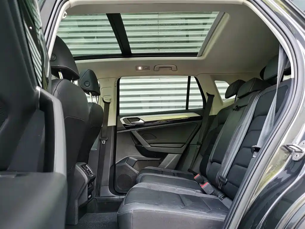 VOLKSWAGEN TAYRON 2020