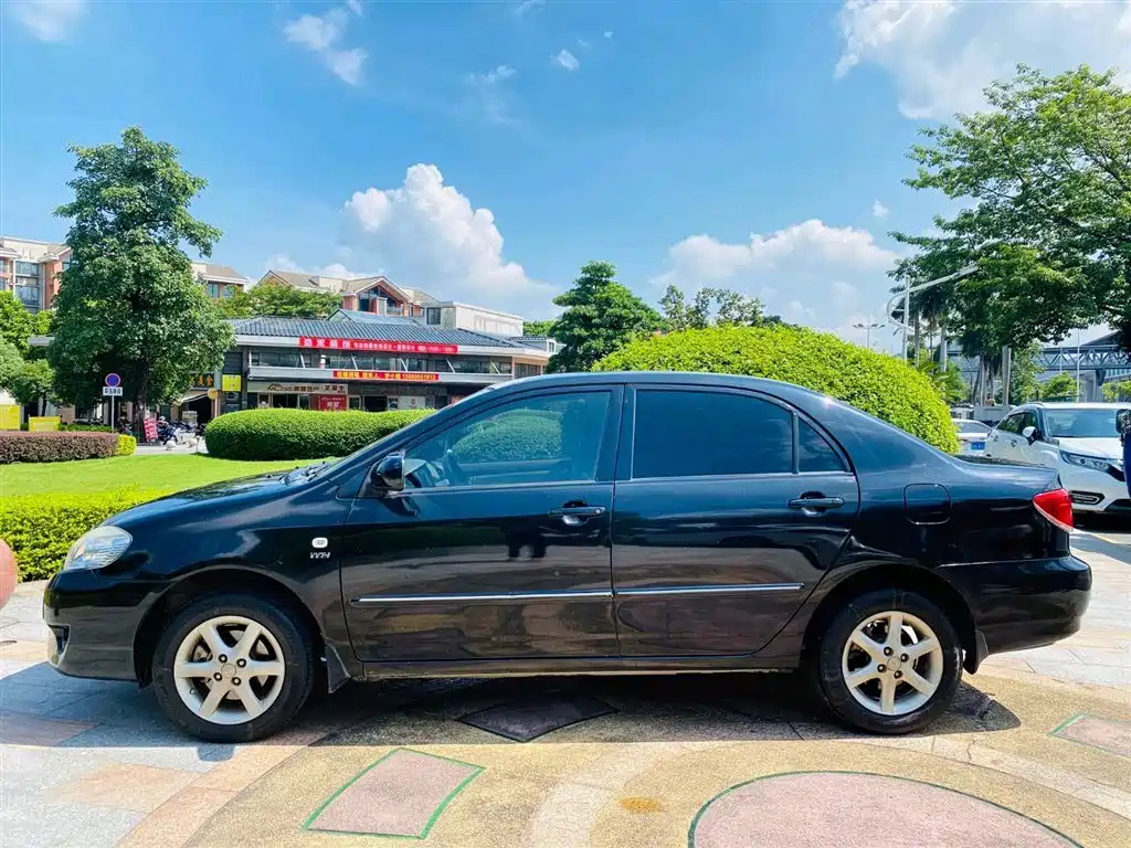 TOYOTA COROLLA 2012