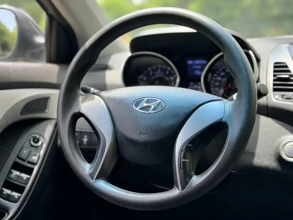 HYUNDAI ELANTRA 2014